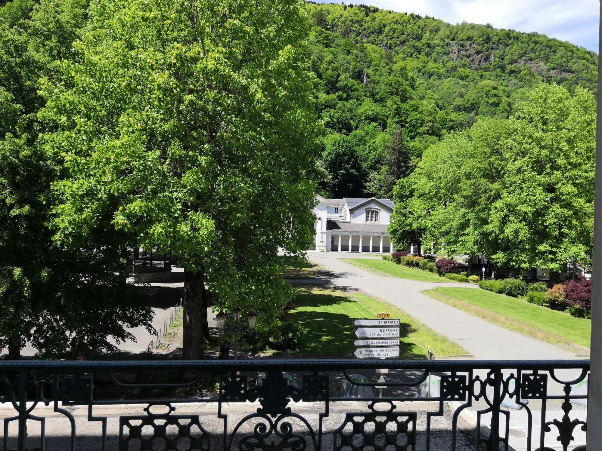 Aparthotel Royal Luchon Bagnères-de-Luchon Esterno foto
